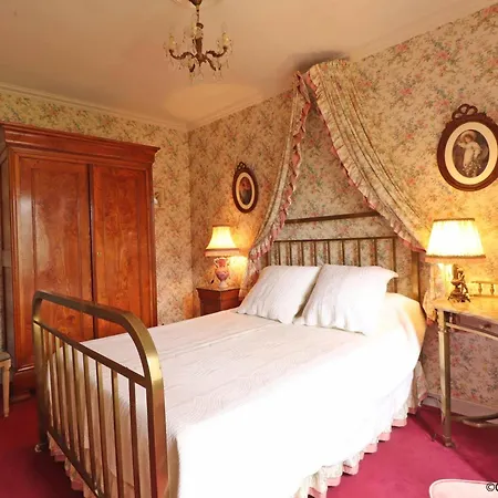 Charmante Maison Avec Jardin Clos A - Fr-1-497-180 펜션