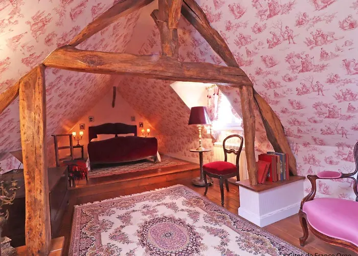 Charmante Maison Avec Jardin Clos A - Fr-1-497-180 * Saint-Pierre-des-Loges