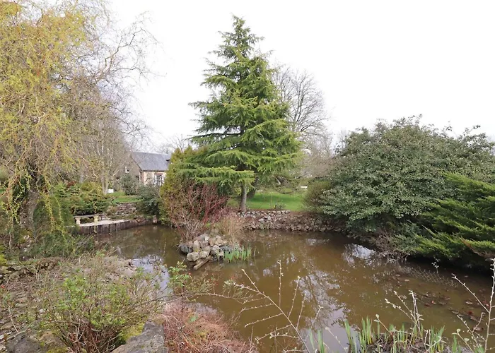 Charmante Maison Avec Jardin Clos A - Fr-1-497-180