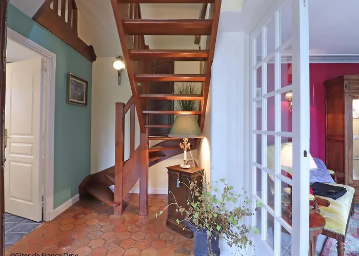 Hébergement de vacances Charmante Maison Avec Jardin Clos A - Fr-1-497-180 *