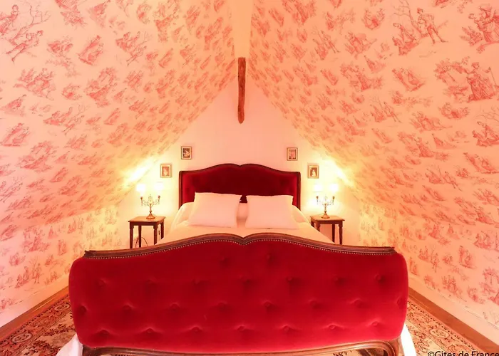 Charmante Maison Avec Jardin Clos A - Fr-1-497-180 Hébergement de vacances Saint-Pierre-des-Loges