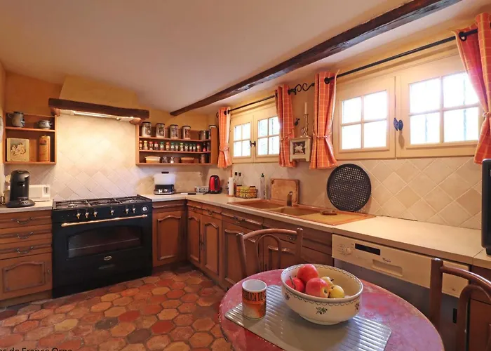 Charmante Maison Avec Jardin Clos A - Fr-1-497-180 * Saint-Pierre-des-Loges