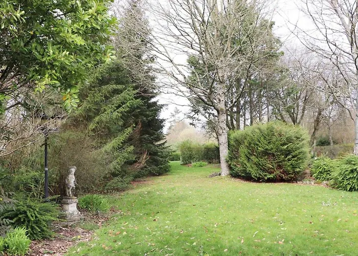 Hébergement de vacances Charmante Maison Avec Jardin Clos A - Fr-1-497-180